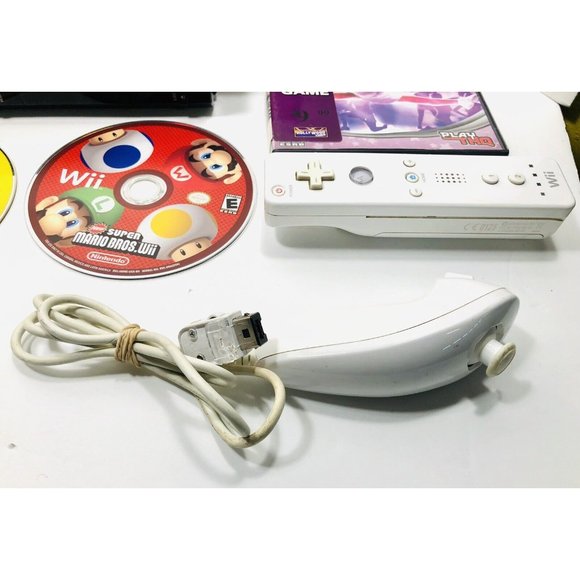 Nintendo Wii Bundle- 6 Games • Controller • Cables & Sensor ( Tested & Cleaned ) - Picture 7 of 10
